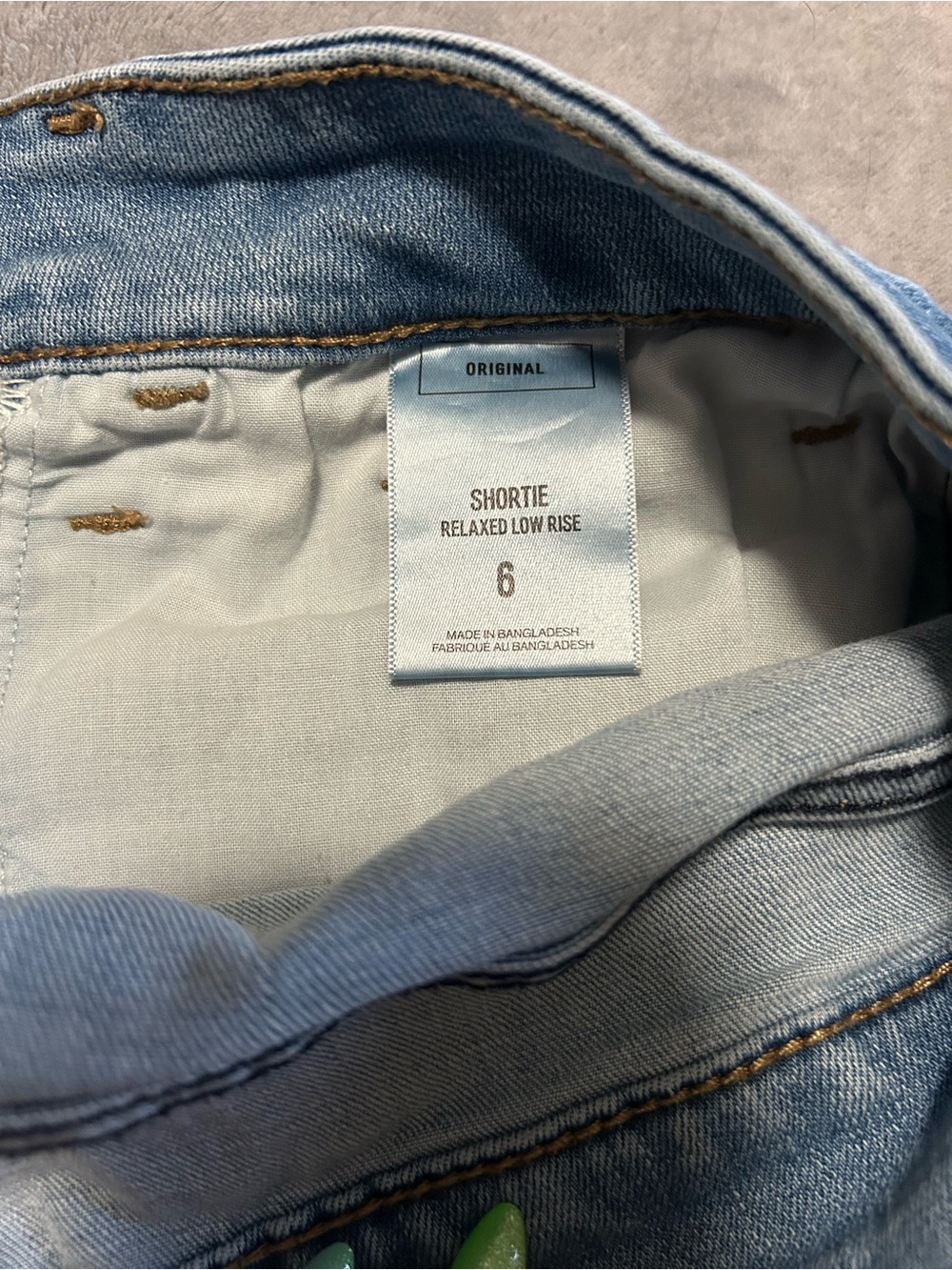 Express Low Rise Shortie Shorts - Picture 3 of 3